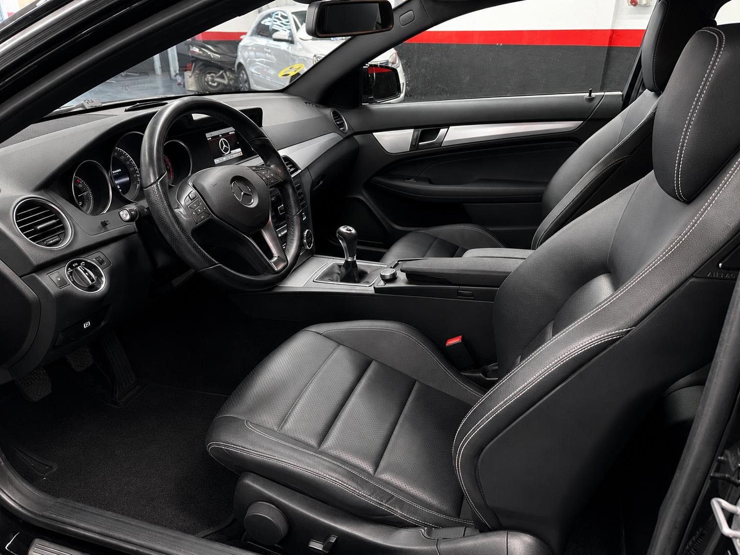 MERCEDES-BENZ CLASE C C 220 CDI COUPÉ foto 6