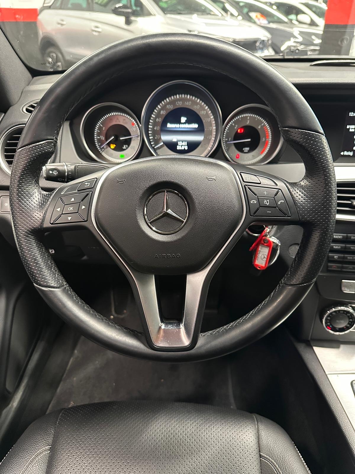 MERCEDES-BENZ CLASE C C 220 CDI COUPÉ foto 8