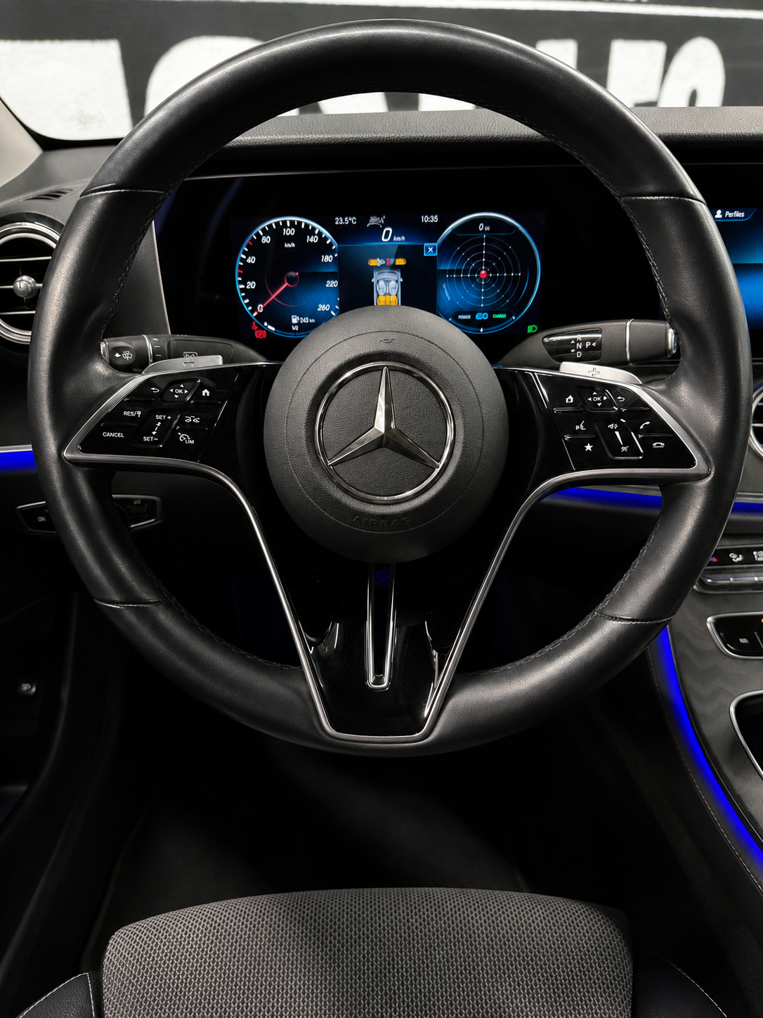 MERCEDES-BENZ CLASE E E 200 foto 11